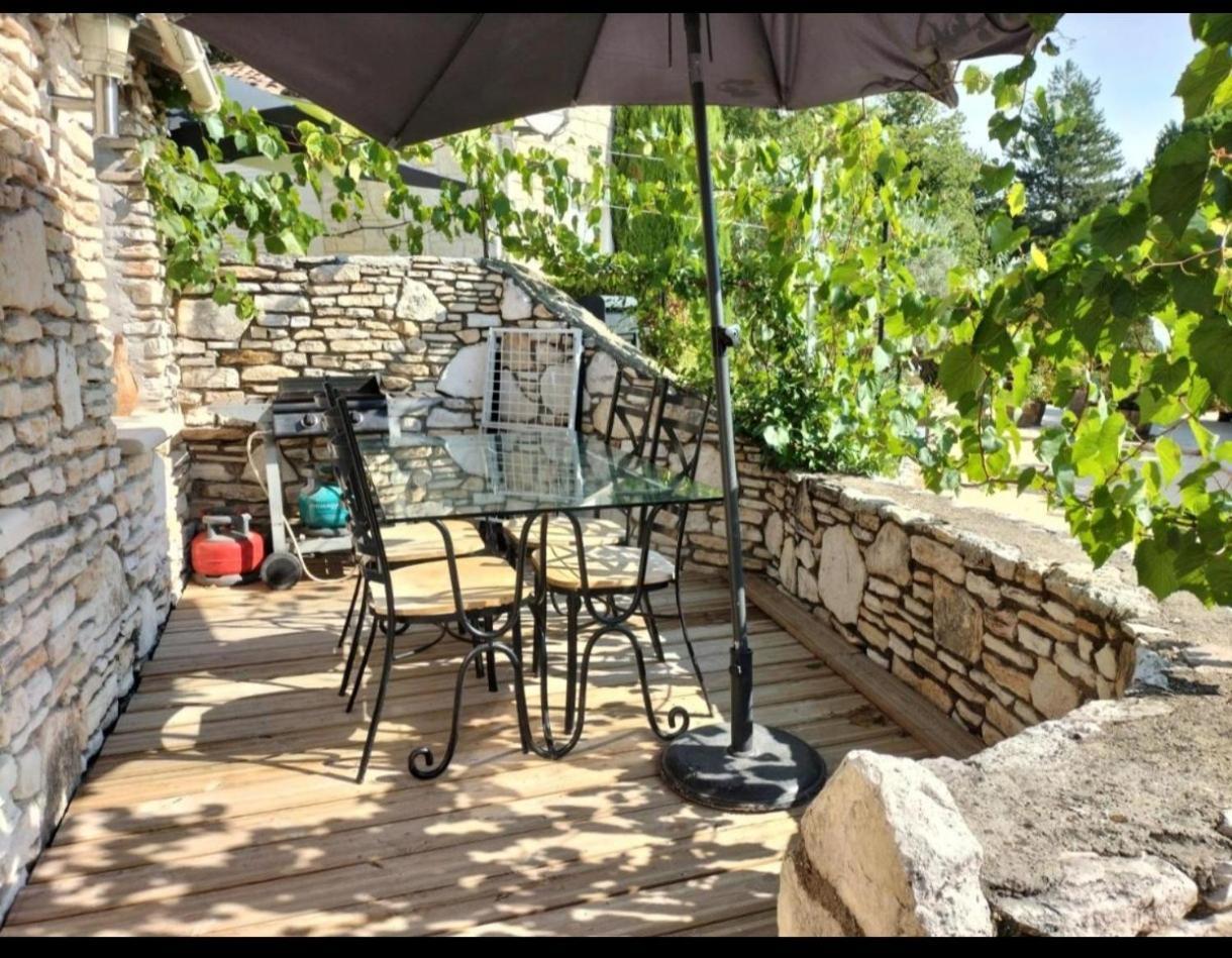 B&B La Vieille Source Saint-Martin-dʼArdèche Pokoj fotografie